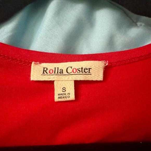 Red Dress w/ low v-neck, twist at waist, tulip cut bottom. Sz Small - Picture 4 of 4